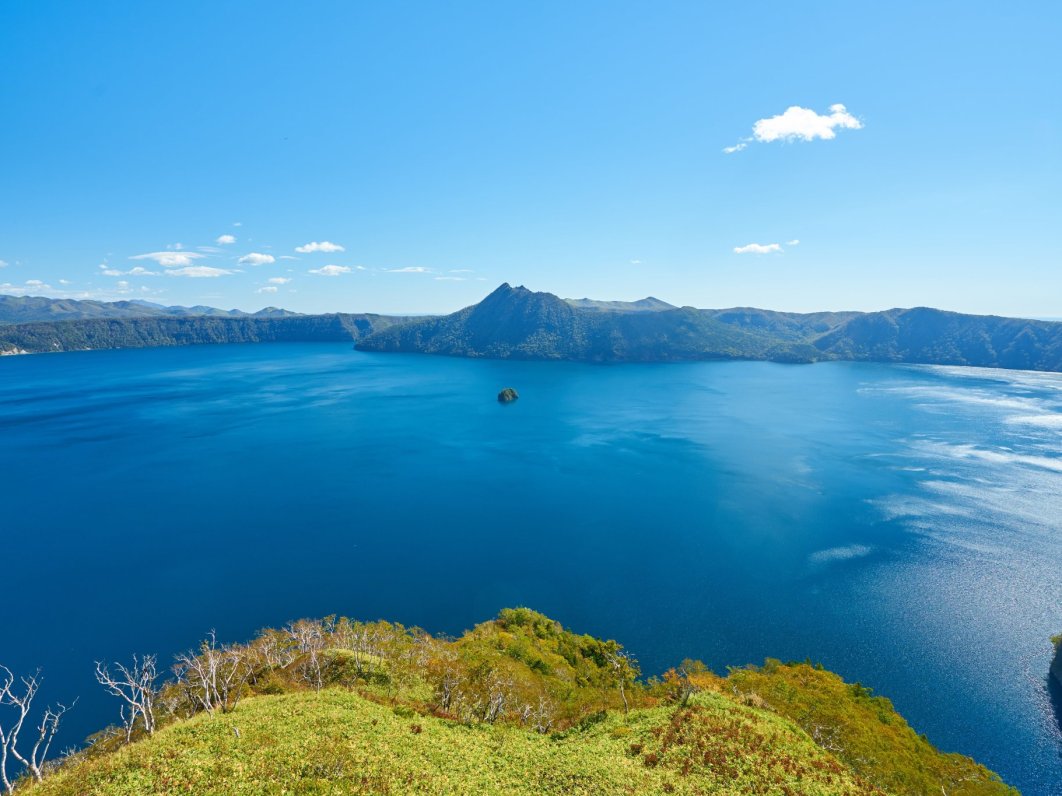 Lake Mashu in autumn